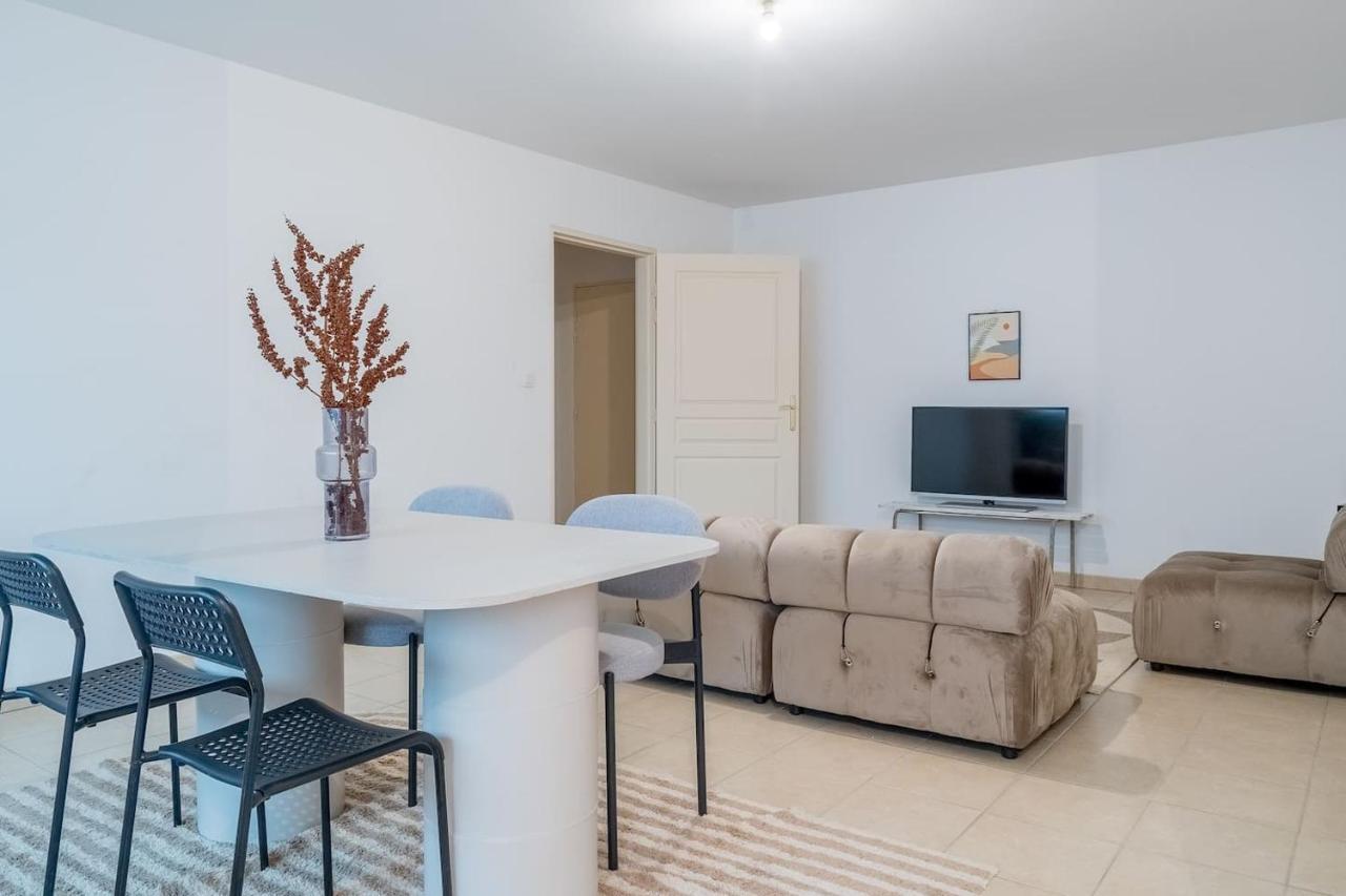 T2 Panier Avec Loggia Apartment Marseille Bagian luar foto